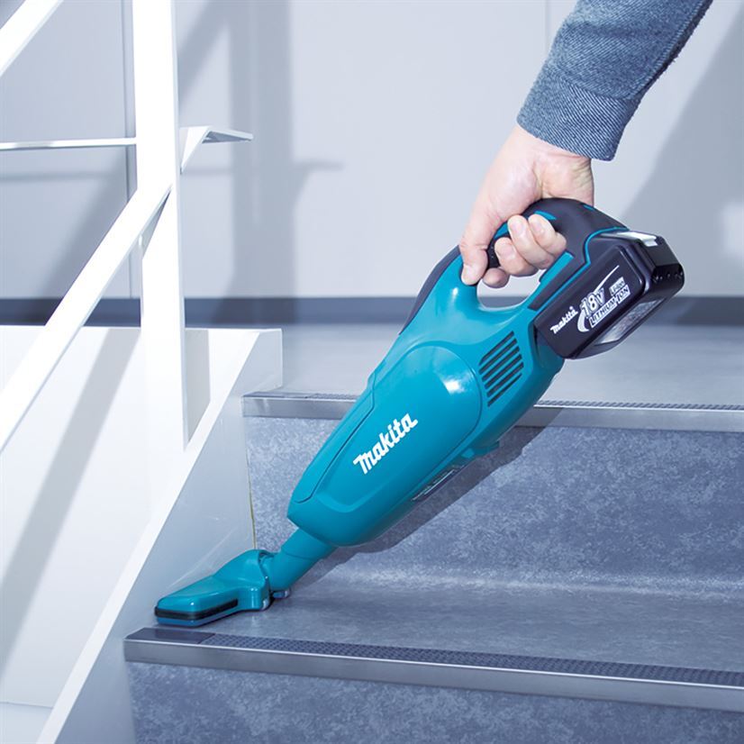 Makita Mobile Stick Vacuum DCL182Z 18V Cordless Skin (Tool Only)